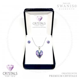 Szíves szett Swanis® prémium kristállyal díszítve középen csepp alakú kristállyal, íves fém motívummal (új)